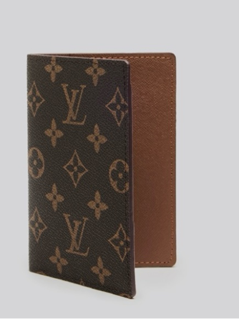 NWOT Louis Vuitton Monogram Passport Cover/Wallet